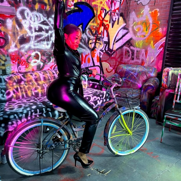 Meet your Posher, Marquis - Picture 9 of 10